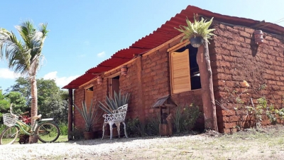 Casas construídas con algas marinas